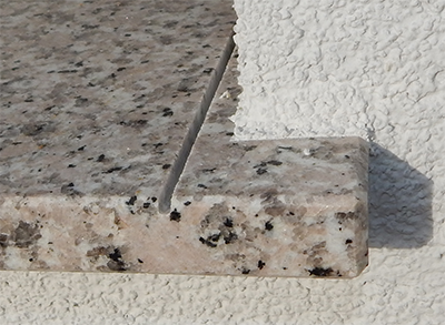 left& right side grooves on the top surface